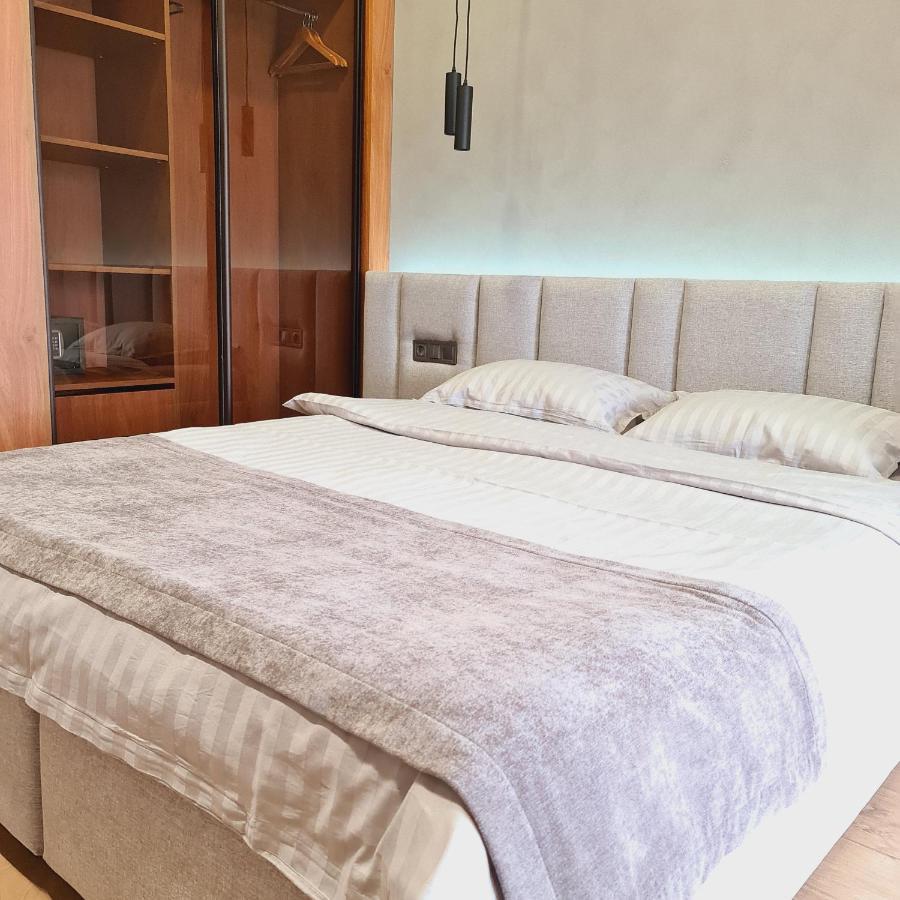 Premieratlant Apartment Днепър Екстериор снимка